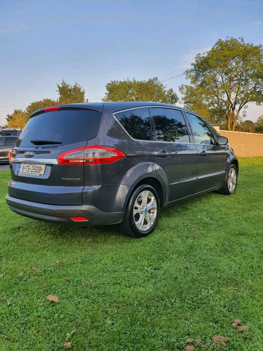 FORD S MAX TITANIUM MODEL 7 SEATER 2011 - Image 1