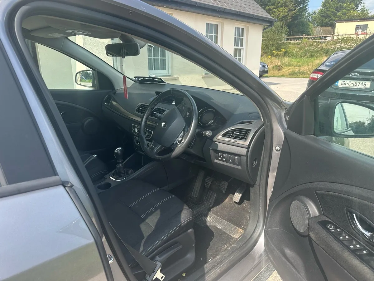 Renault FLUENCE - Image 2