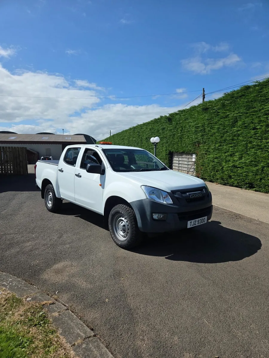 Isuzu D-Max 2015 - Image 1