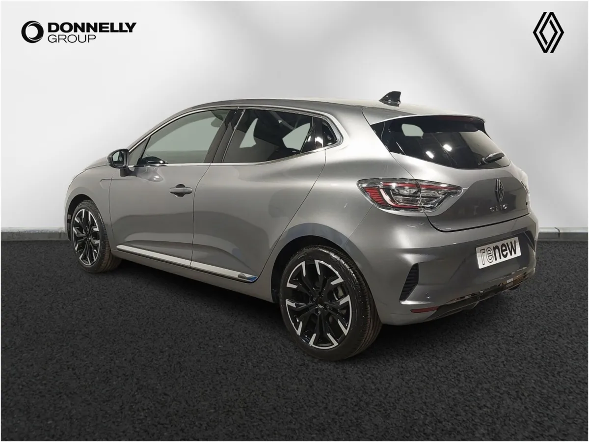 Renault Clio Hatchback Techno - Image 2