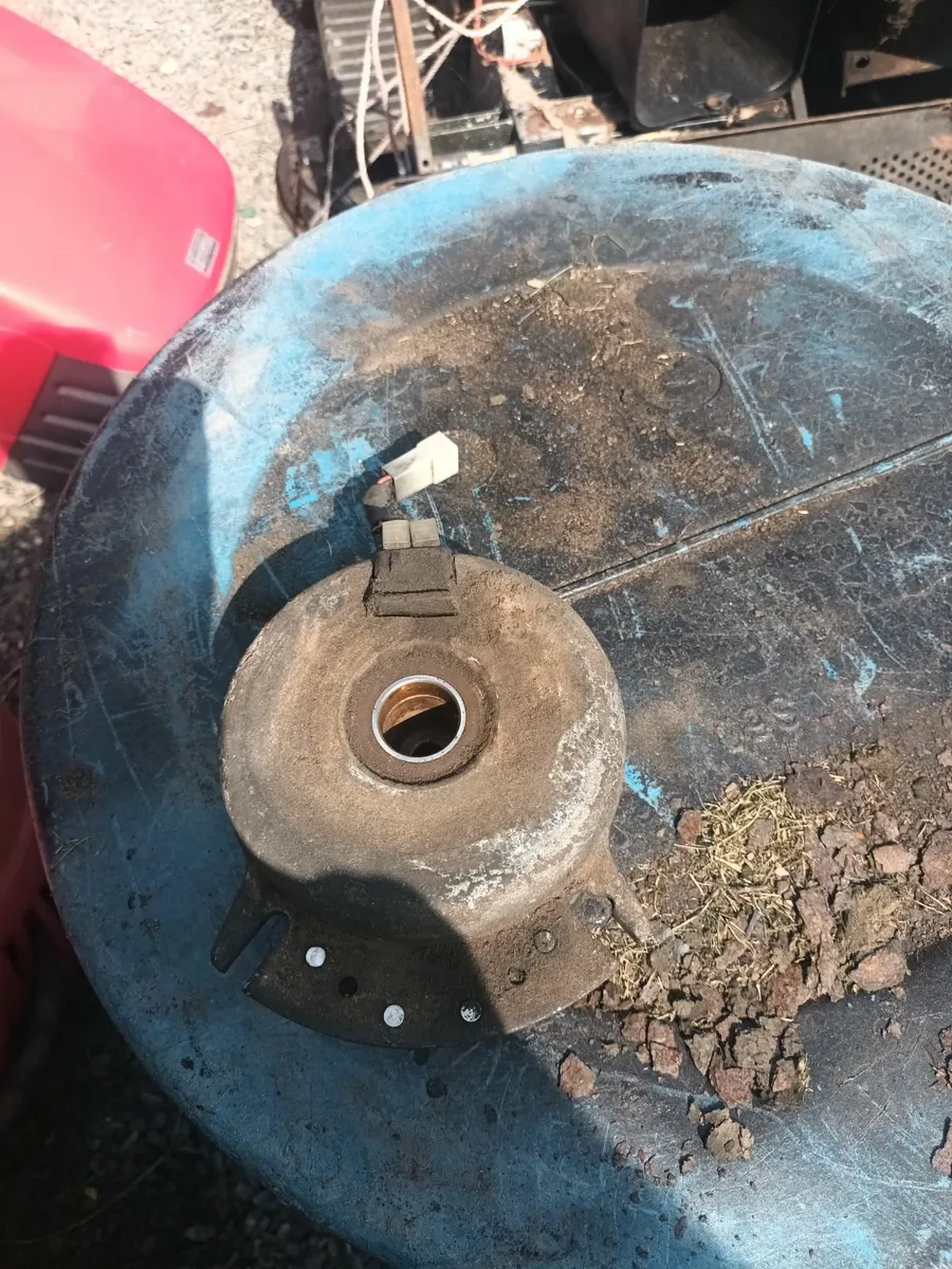 Lawnmower Breaking only - Image 2