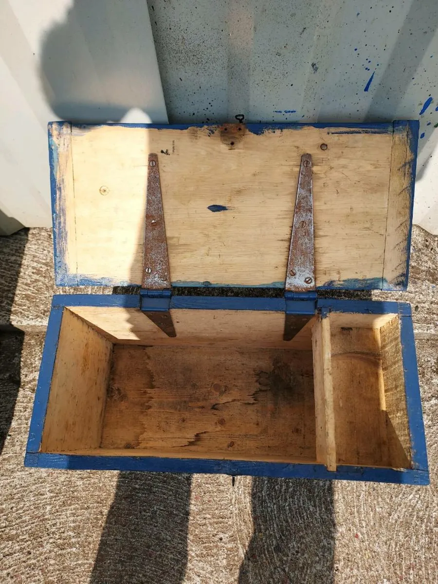 Vintage wooden chests - Image 4