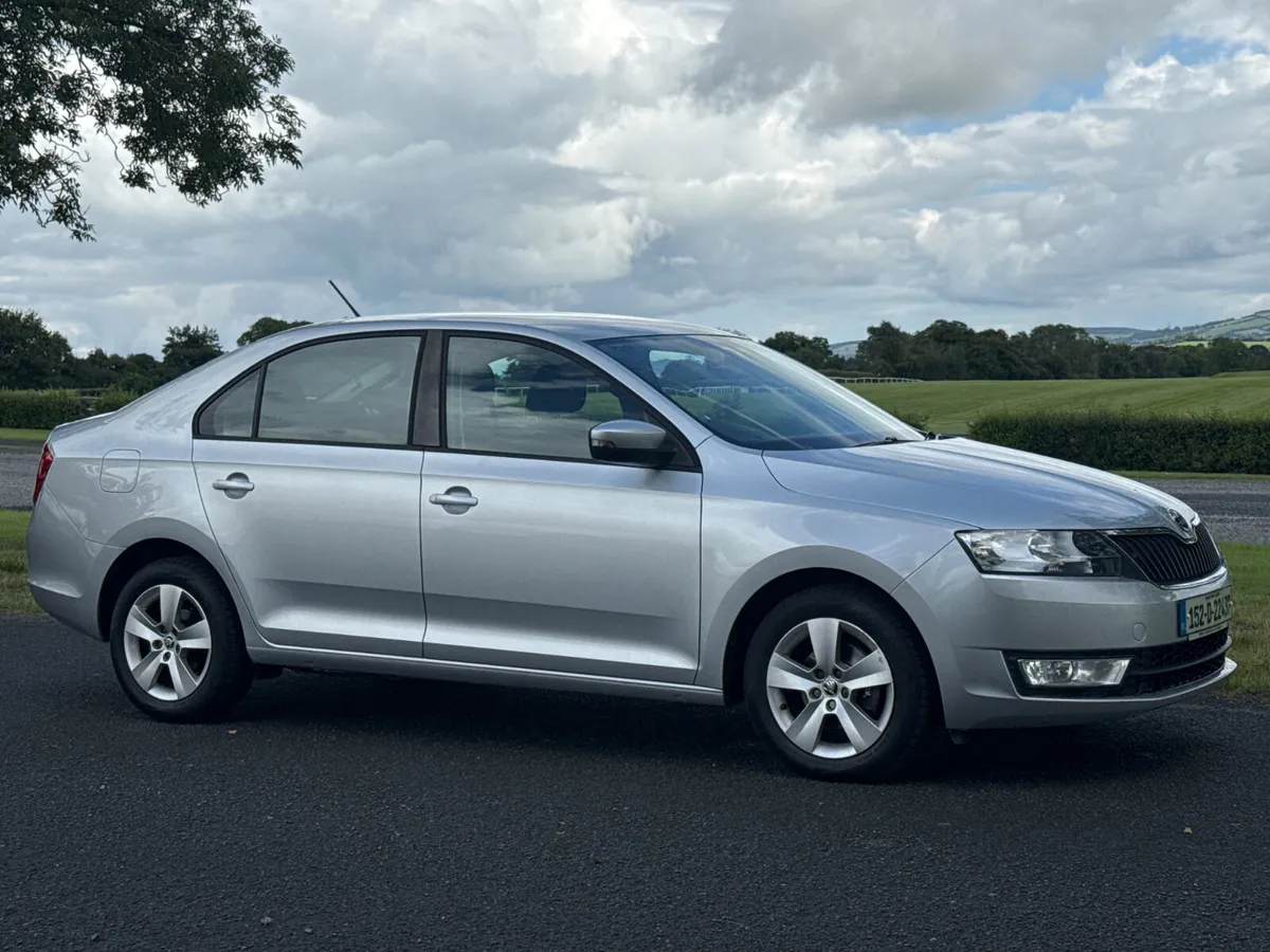 Skoda Rapid 2015 Spaceback Ambtion low mileage - Image 2