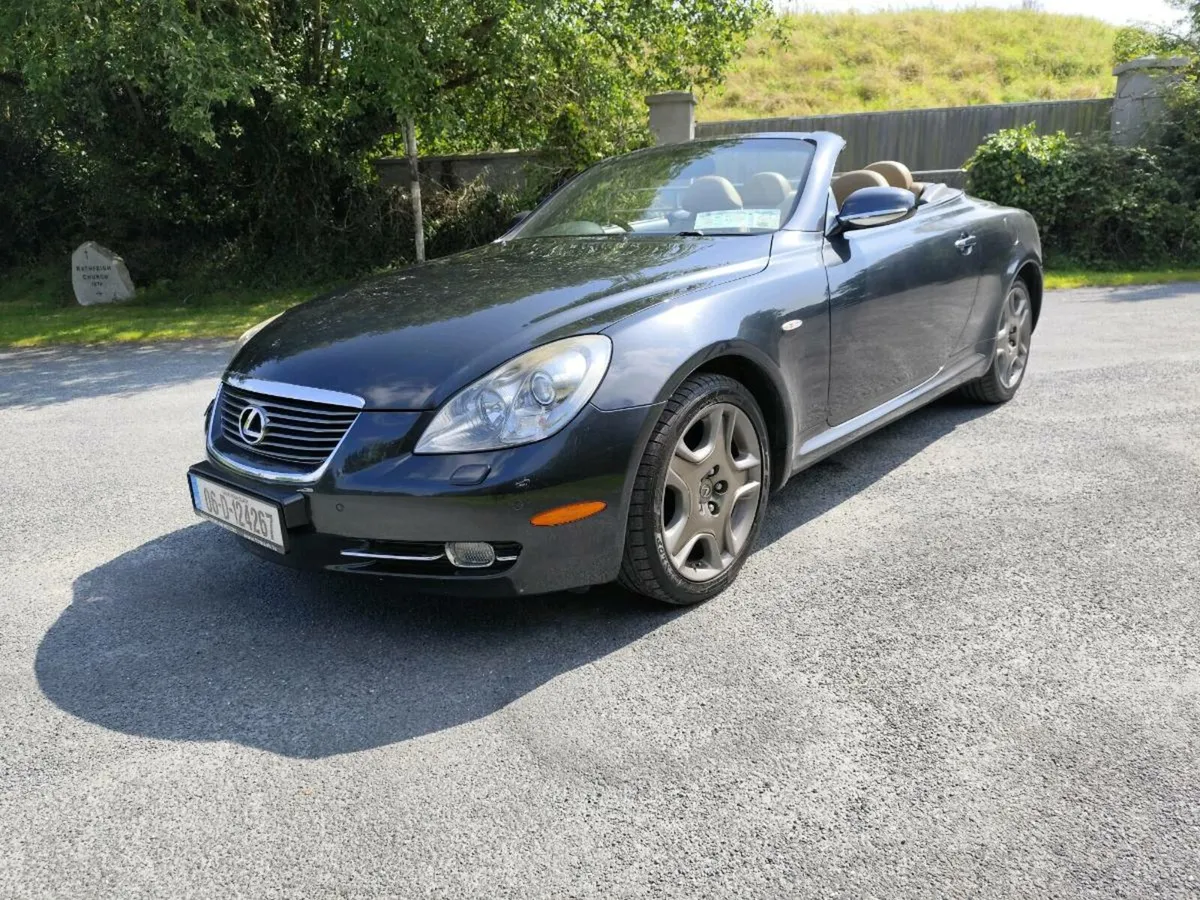 Lexus SC430 - Image 1