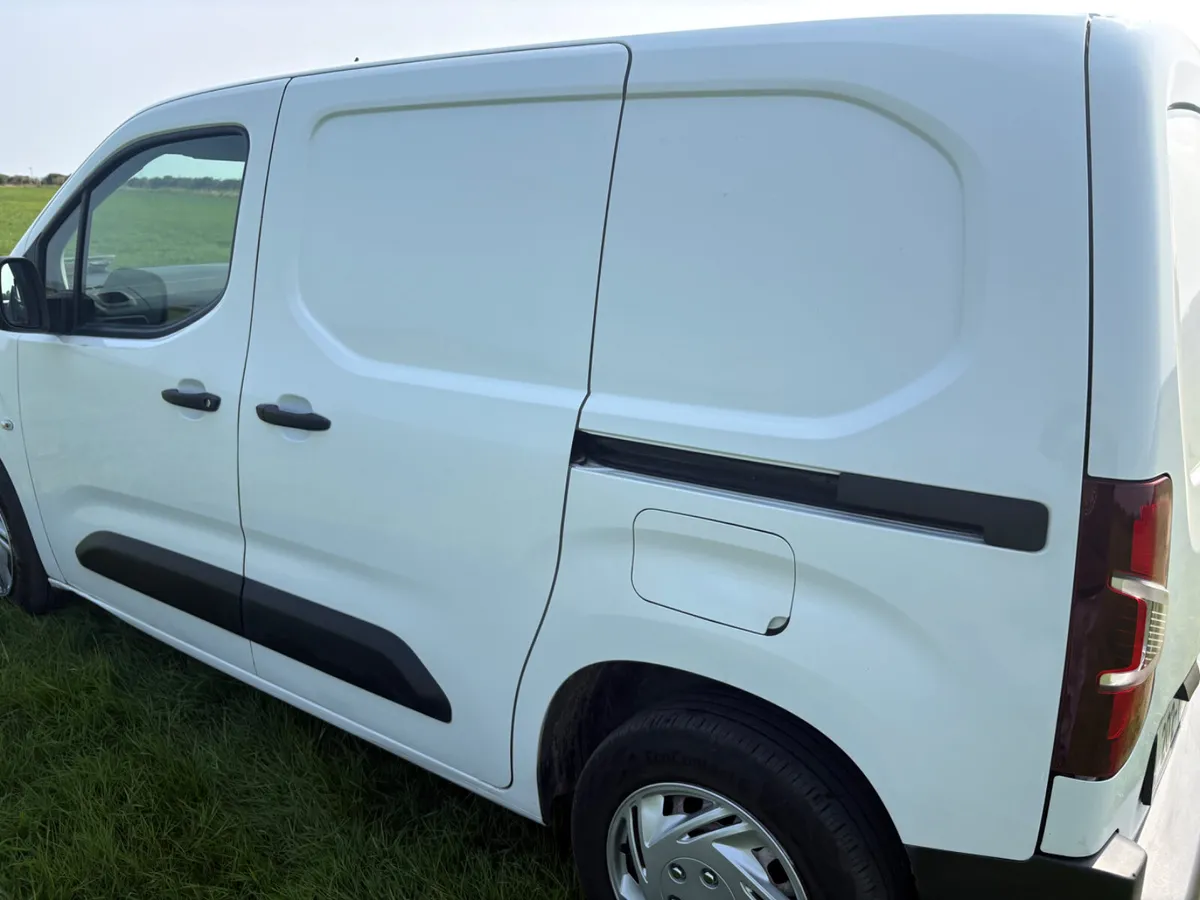 2020 Peugeot Partner **NO VAT** - Image 2