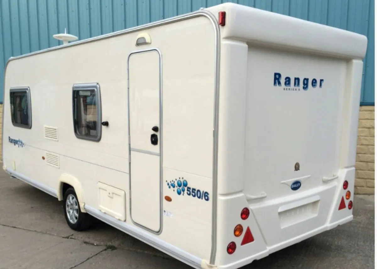 6/7 berth  Caravan for sale - Image 2