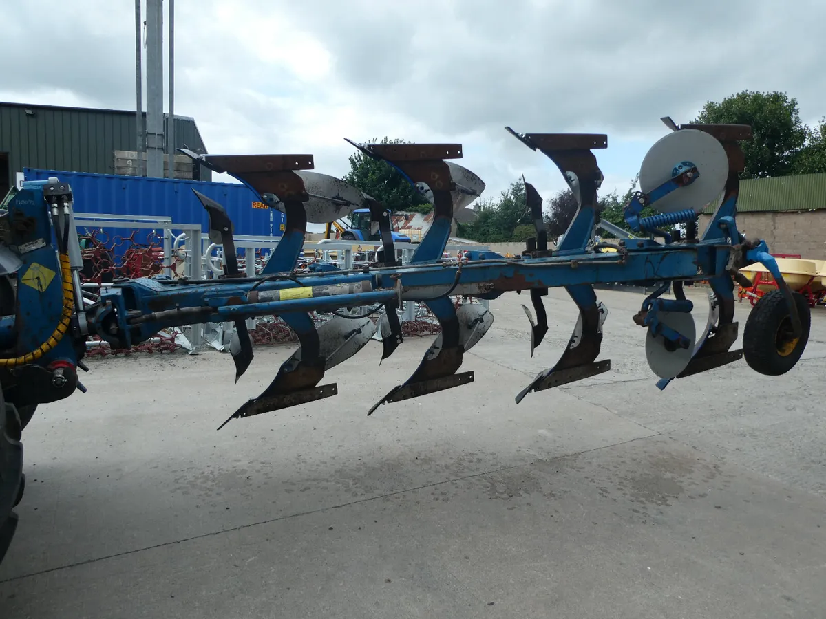 Overum 4f reversible Plough - Image 4