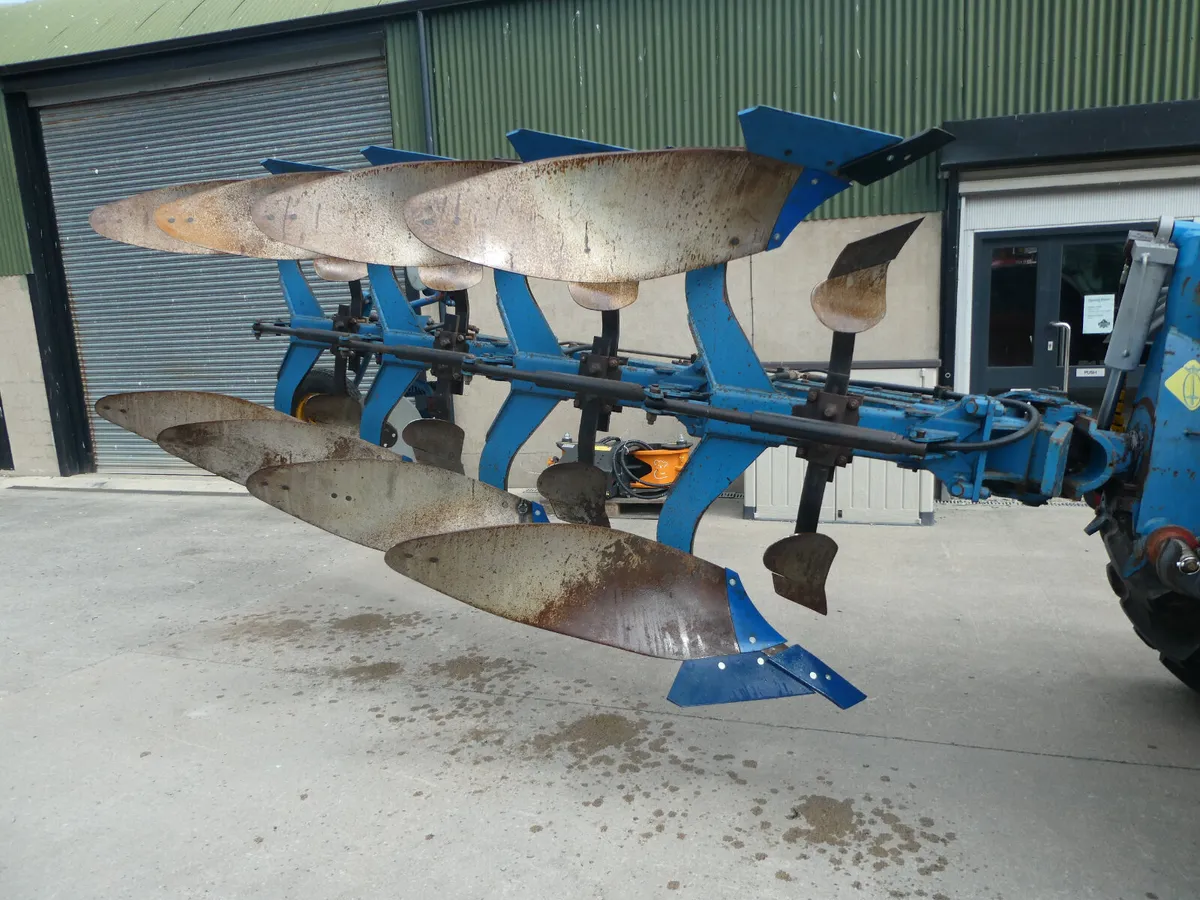 Overum 4f reversible Plough - Image 3