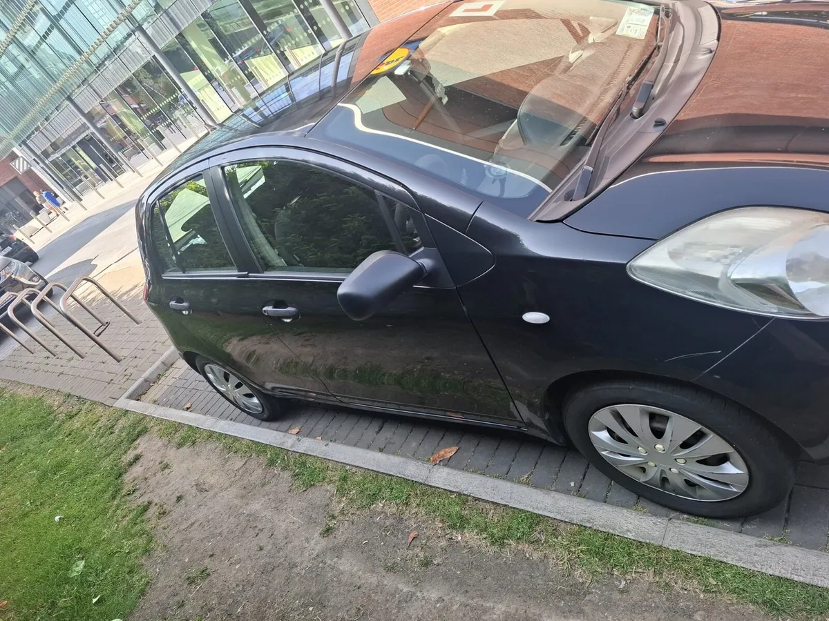Toyota Yaris 2008 - Image 2