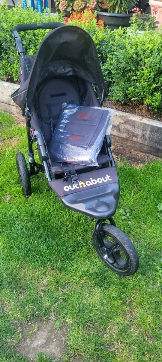 Out n About V4 single buggy - Image 1
