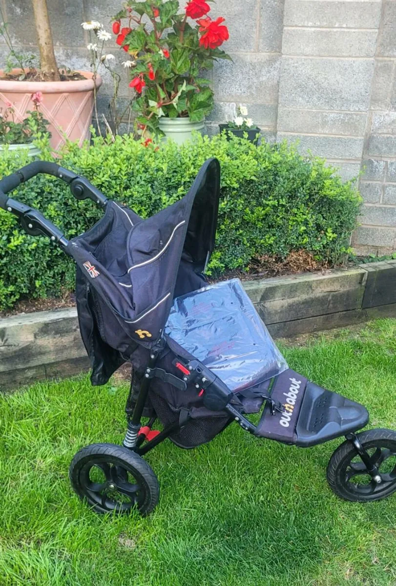Out n About V4 single buggy - Image 2