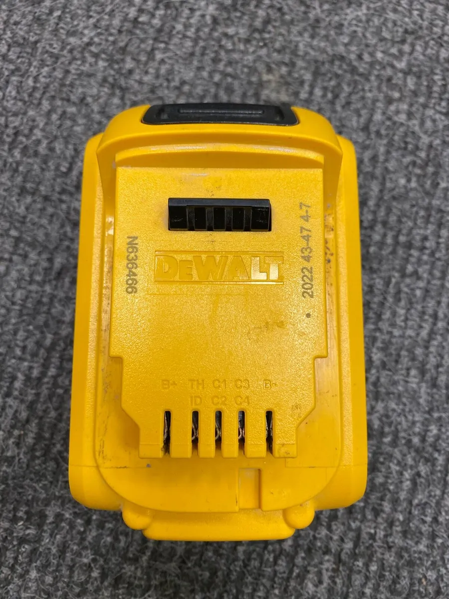 Dewalt 5AH Battery - Image 2