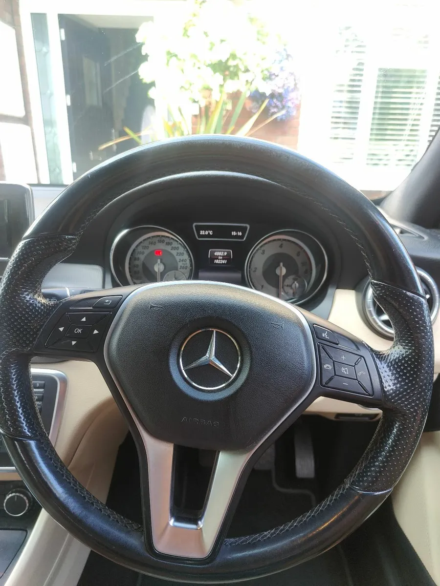 Mercedes-Benz CLA 2015 - Image 4