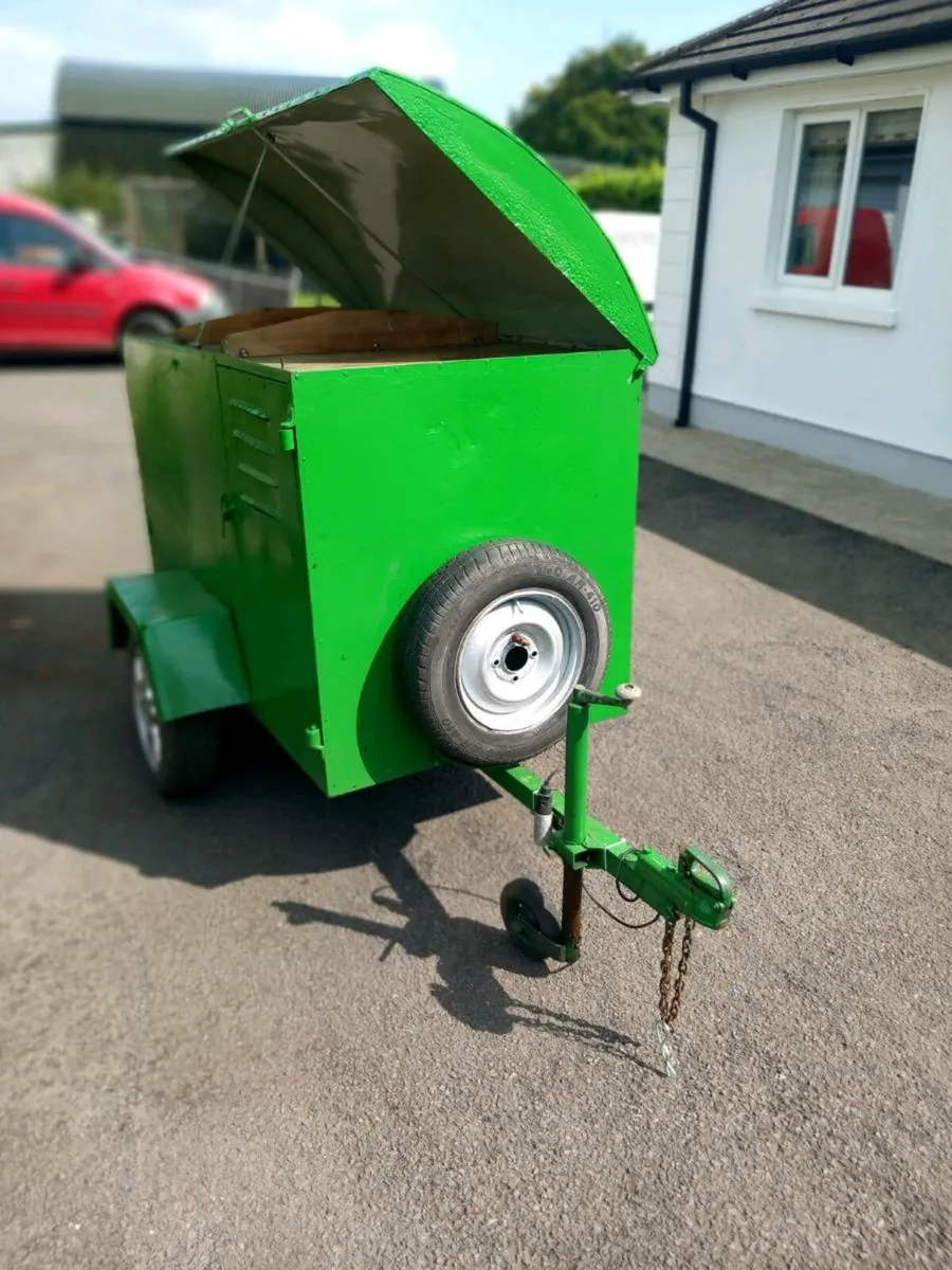 Dog trailer - Image 1