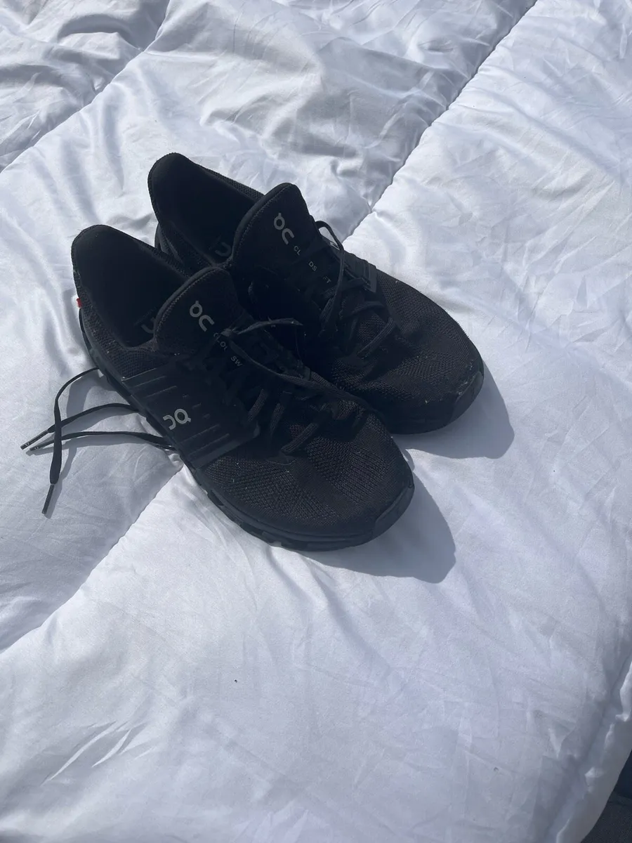 Black runners - Image 1