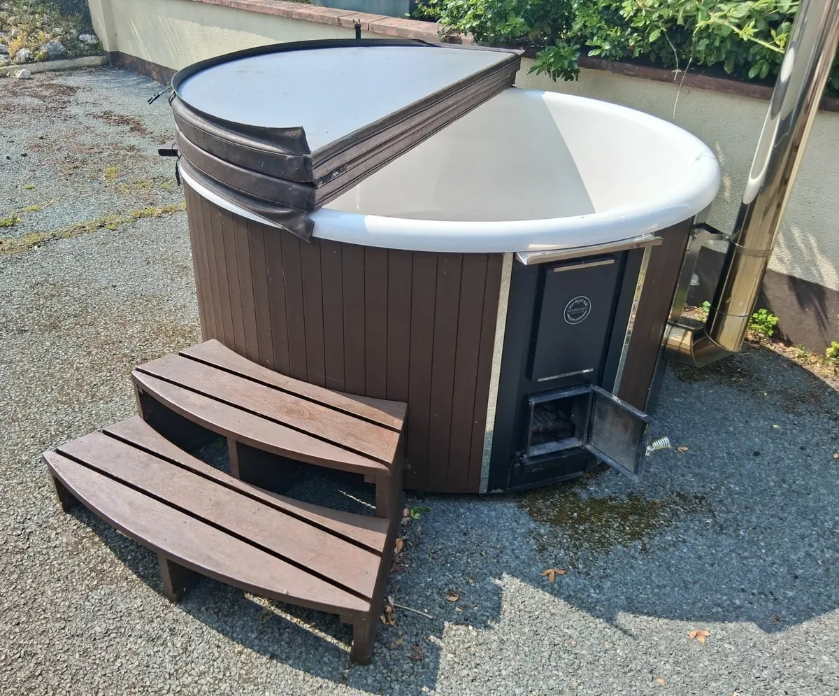Hot Tub and Accessories - Image 1
