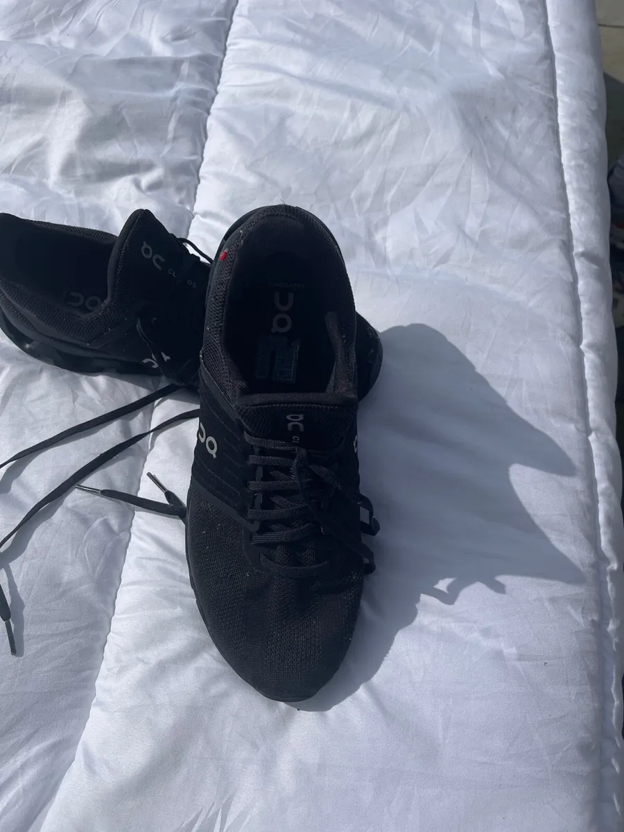 Black runners - Image 2