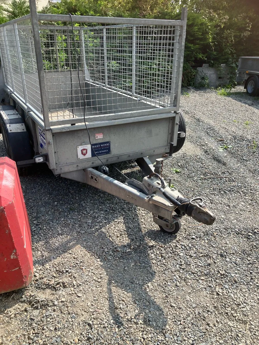 Trailers - Image 1