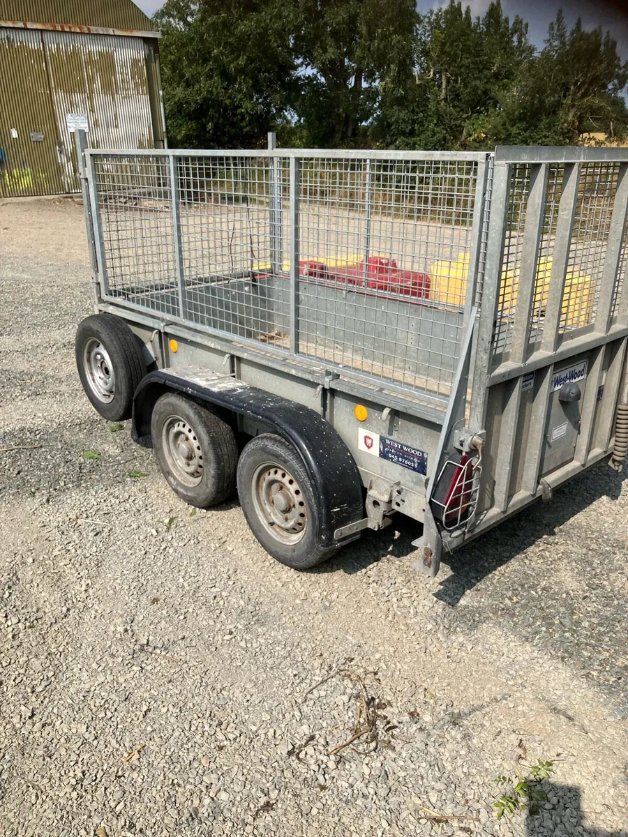 Trailers - Image 2