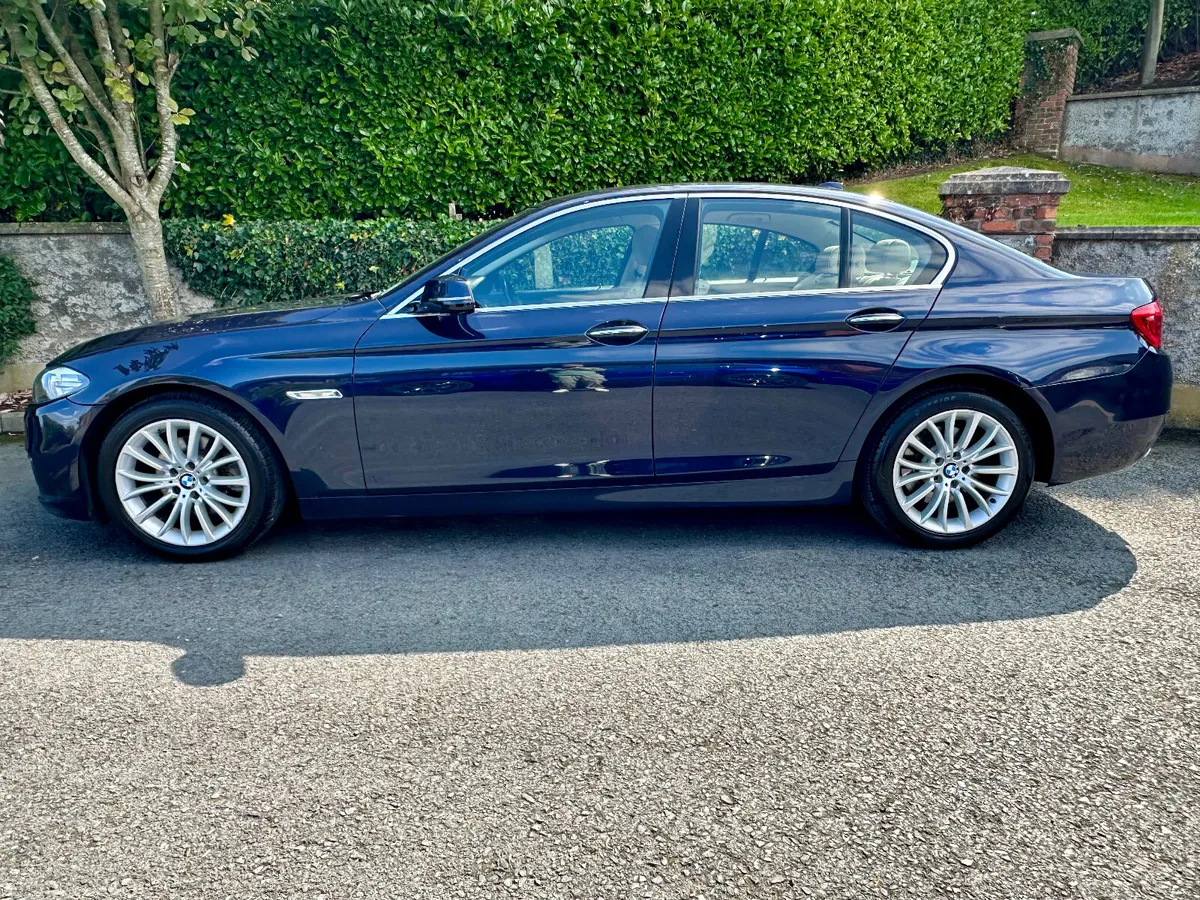 BMW 5-Series 2016 - Image 2
