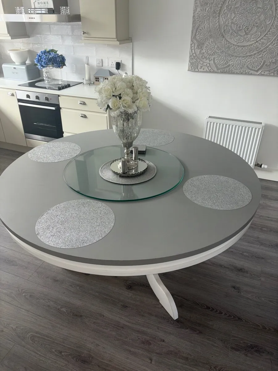 Dining table - Image 4