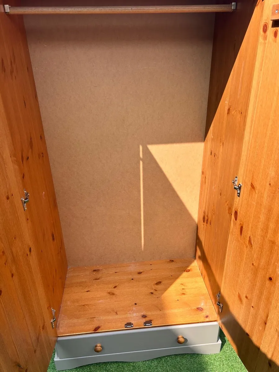 Wardrobe - Image 2