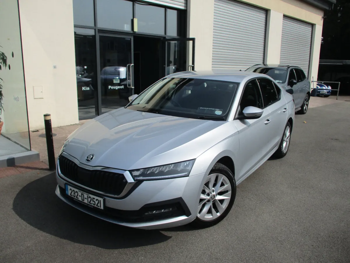 Skoda Octavia Ambition 2.0 TDI 2023 - Image 1