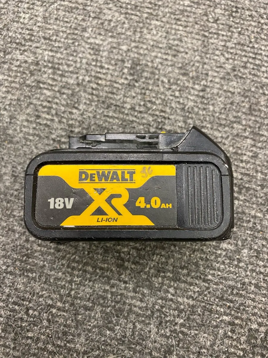 Dewalt 4AH Battery - Image 1