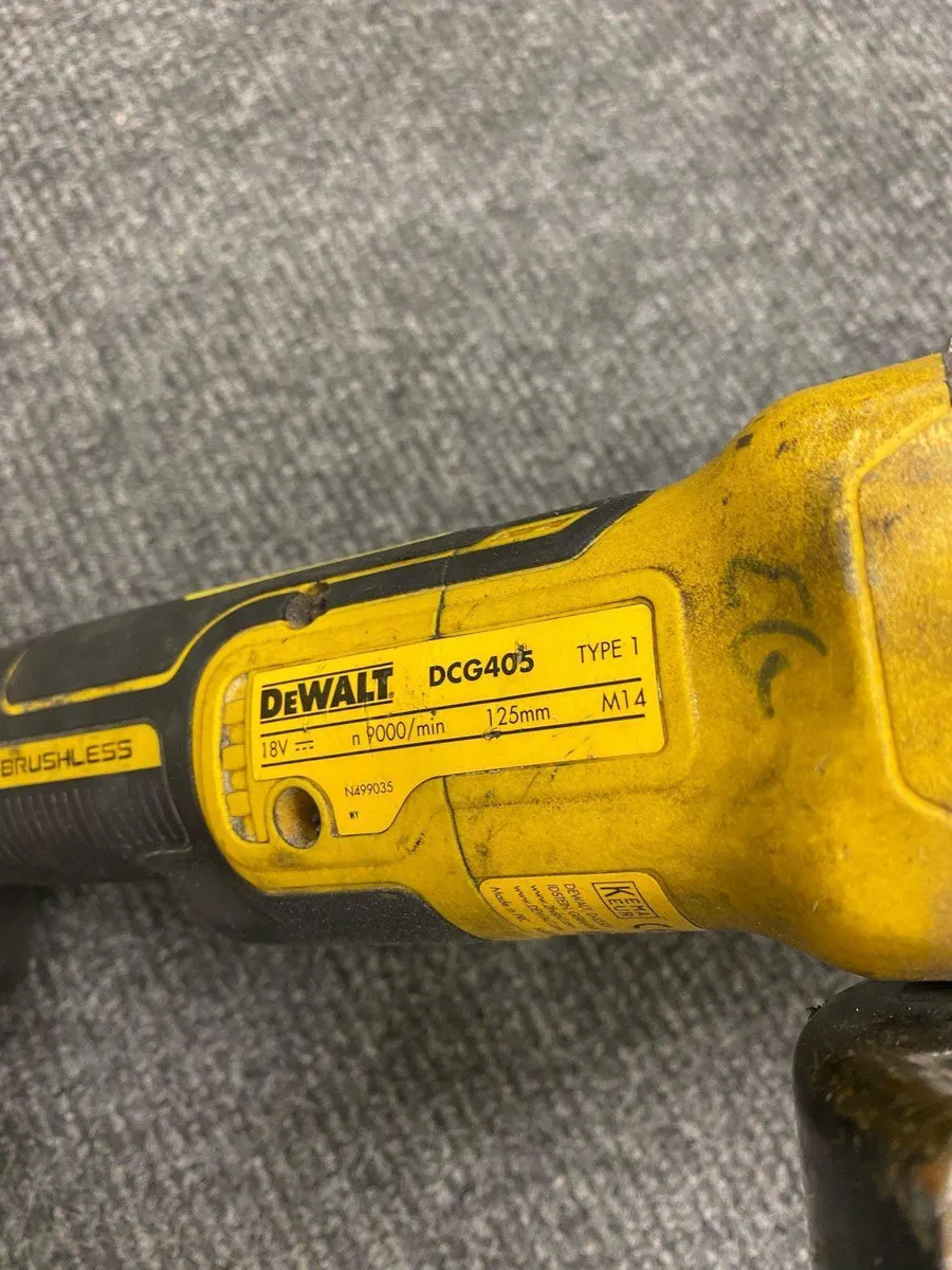 Dewalt Grinder DCG405 - Image 3