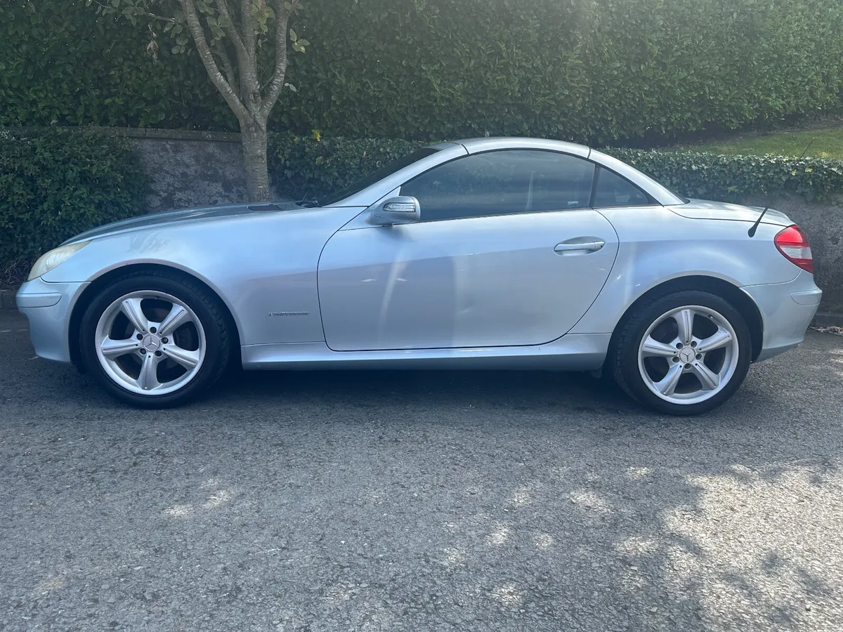 Mercedes-Benz SLK 2005 - Image 2