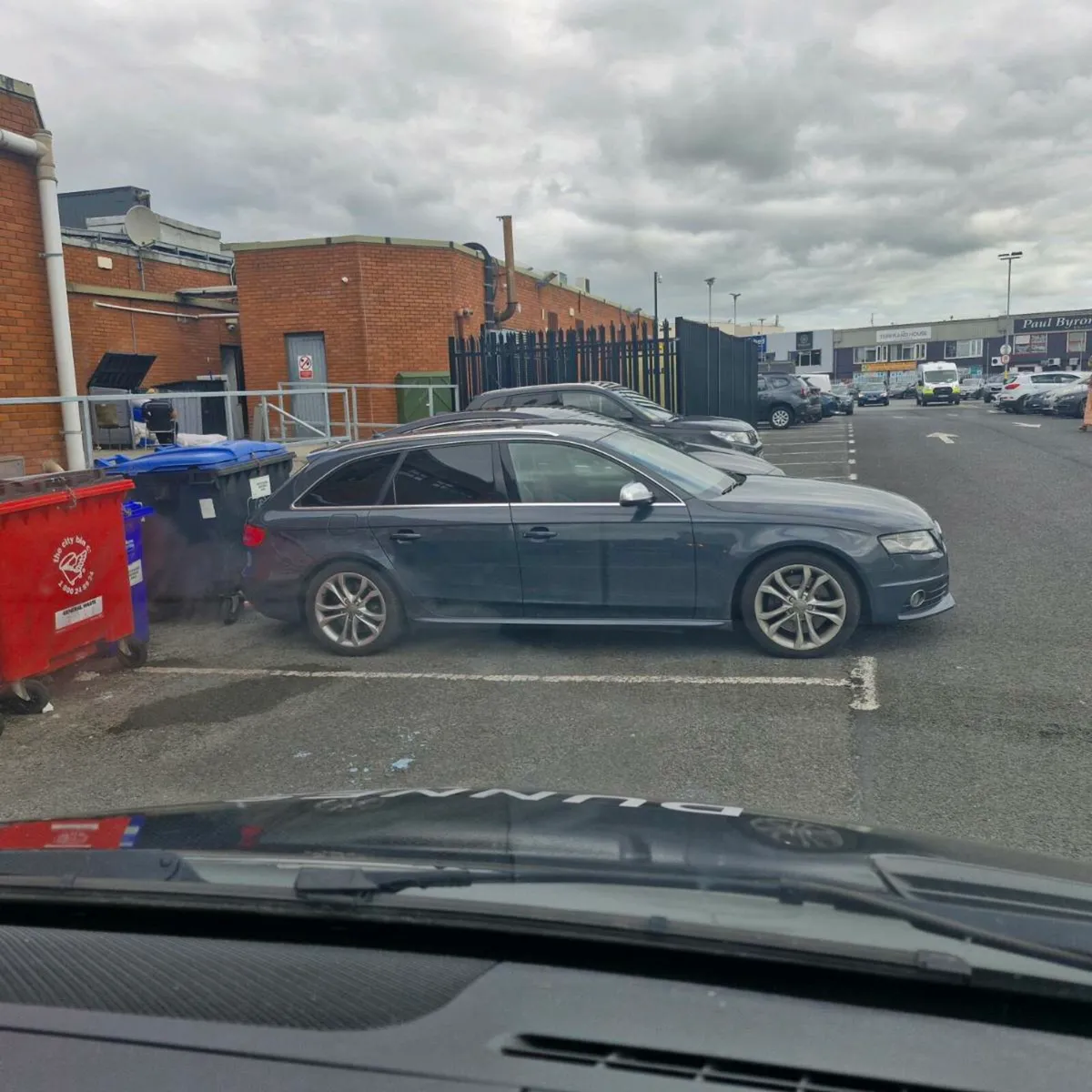 Audi S4 - Image 2