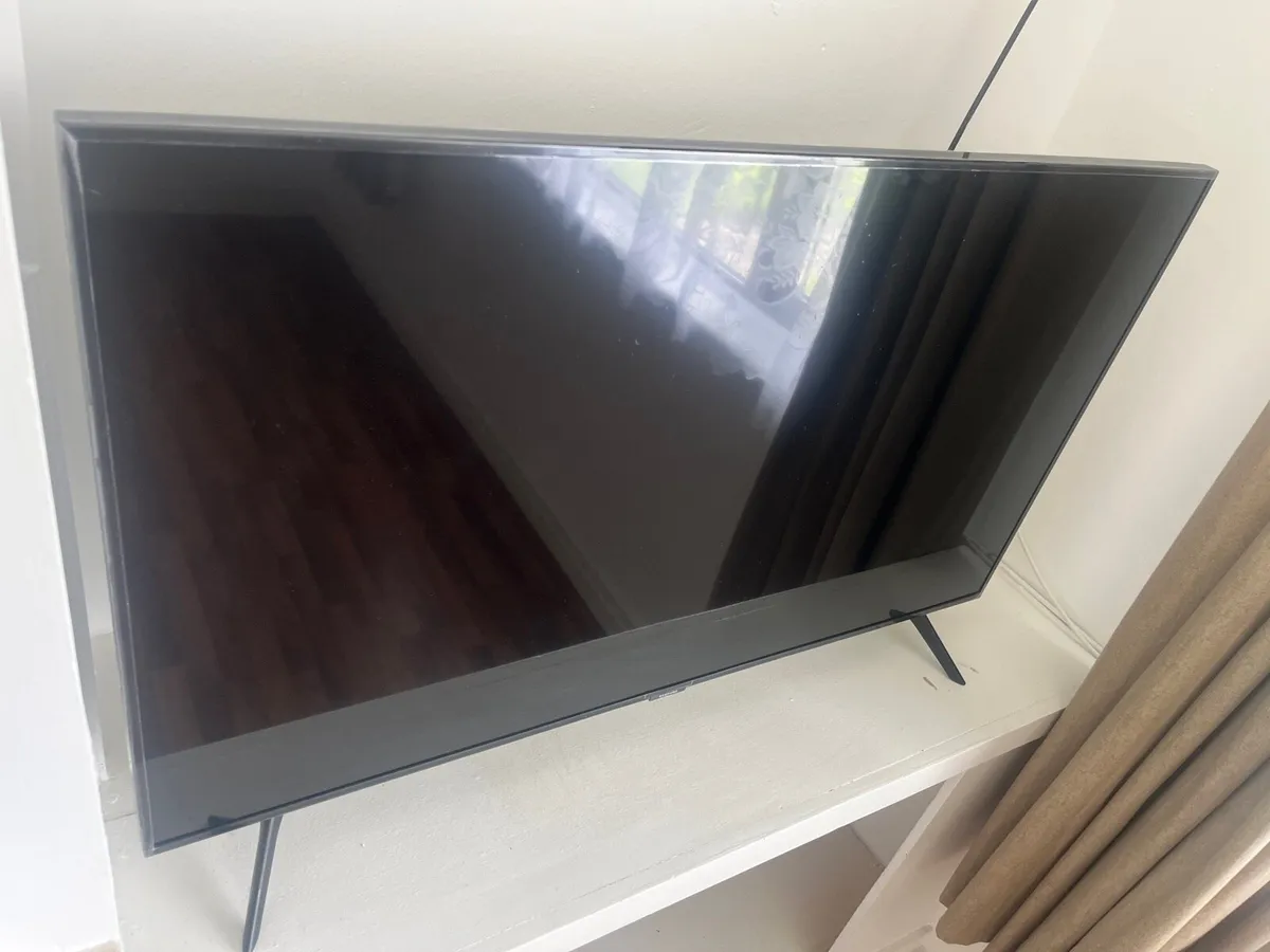 Samsung Smart TV 43'' - Image 2
