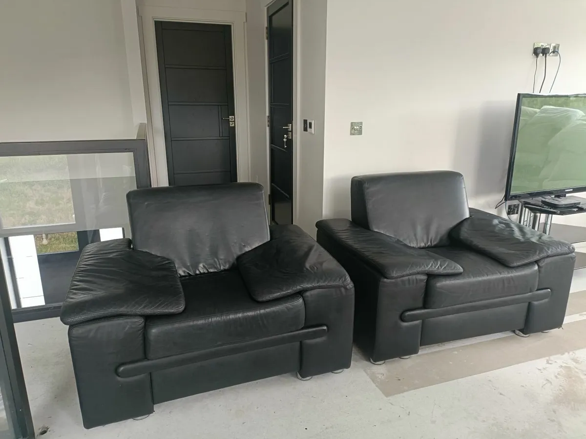 2 x black leather contemporary style Armchairs - Image 3