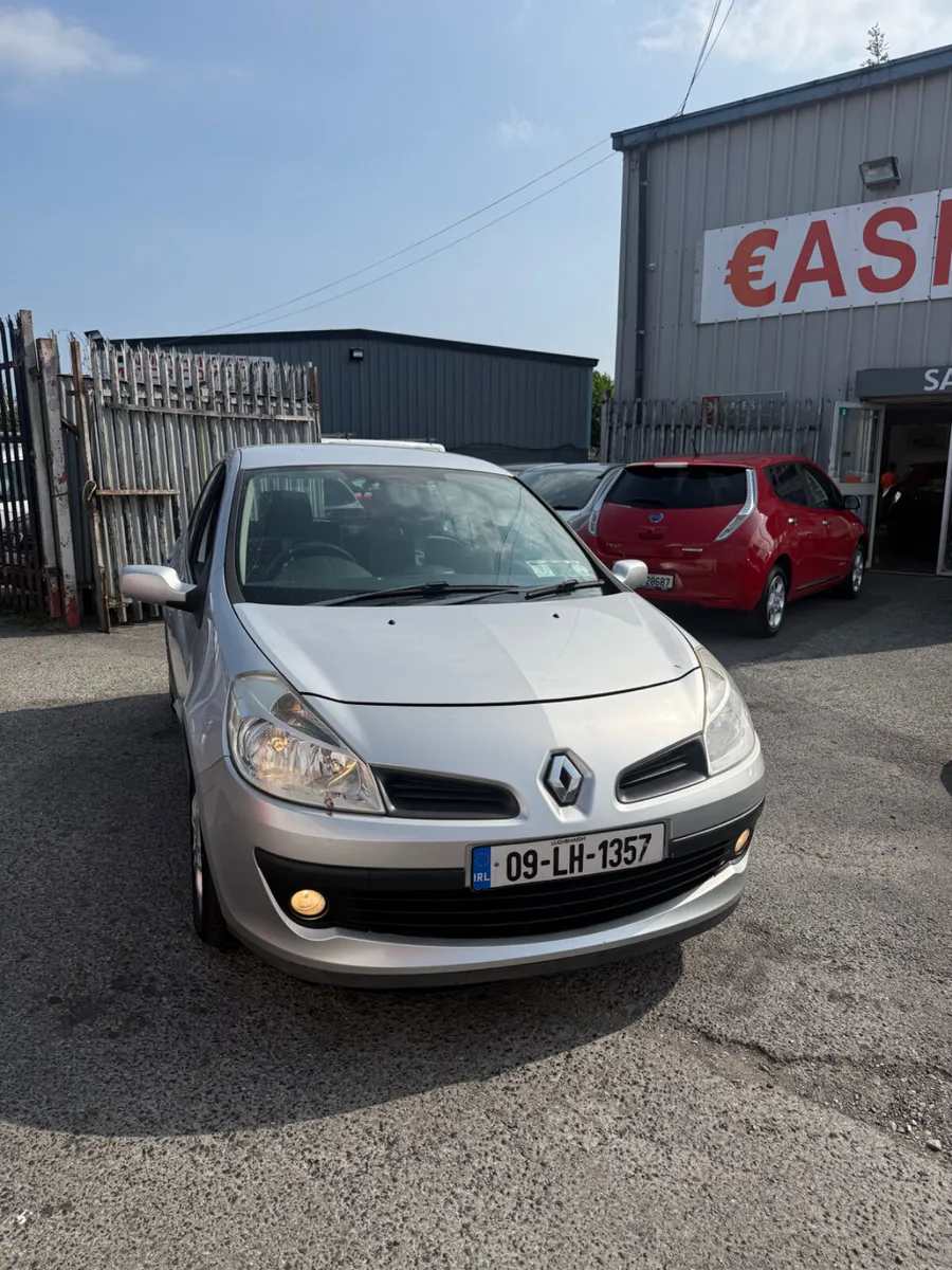 Renault Clio 1.1 Petrol Ripcurl NCT LOW KMS - Image 3