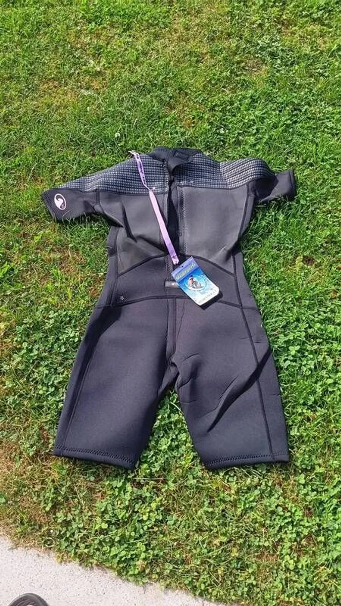 Wetsuit - Women's Size 10 - Image 4
