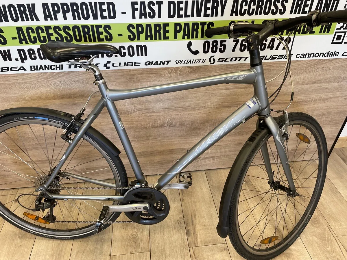 Trek FX 7.3  hybrid bike - Image 3
