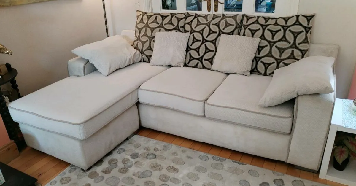 L-Shaped sofa - Image 2