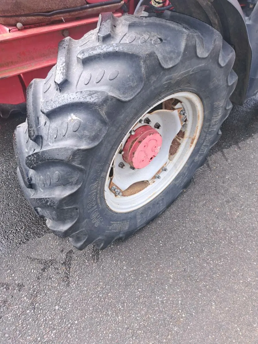 McCormick CX95 Tractor - Image 4