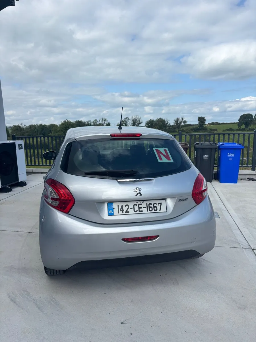 Peugeot 208 2014 - Image 1