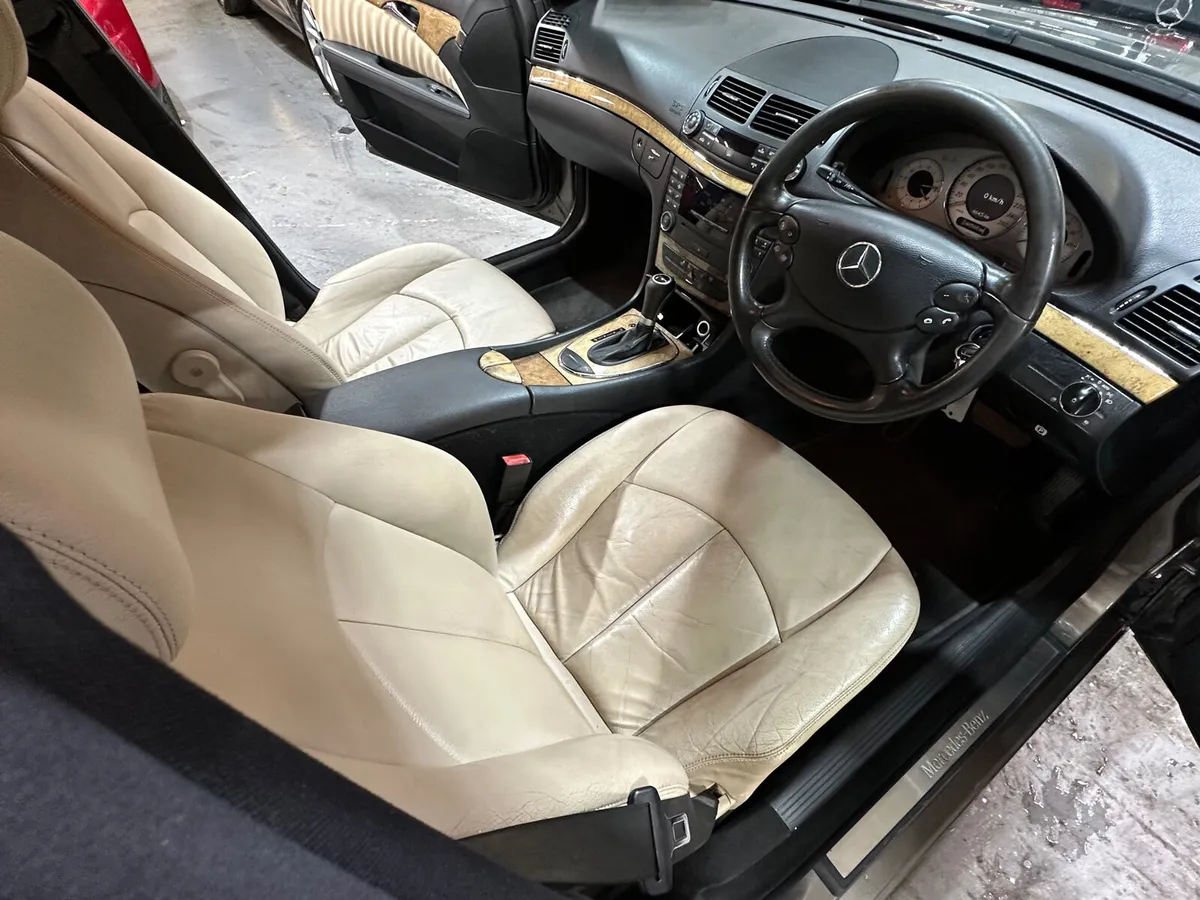Mercedes-Benz E-Class 200 K Classic Automatic - Image 4
