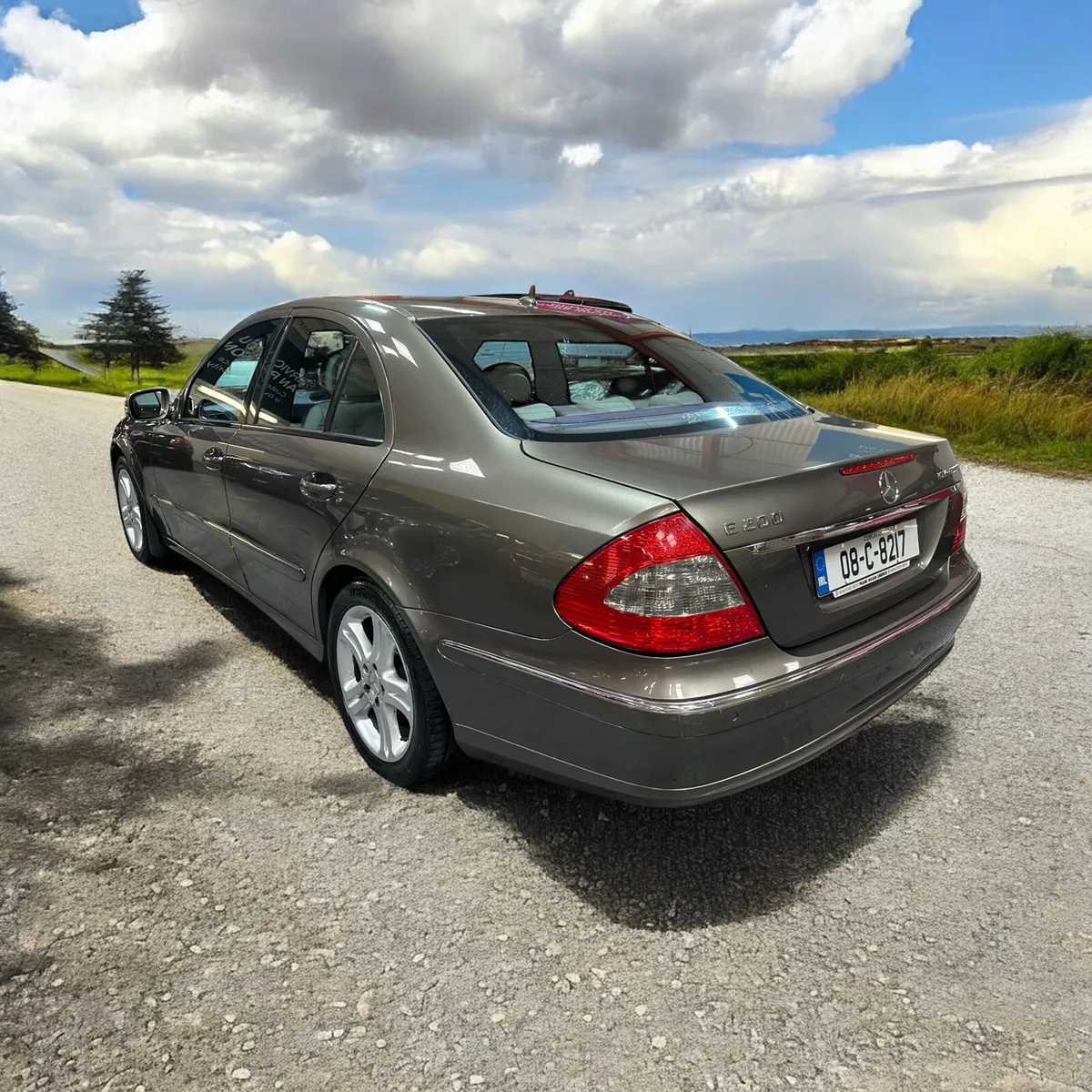 Mercedes-Benz E-Class 200 K Classic Automatic - Image 2