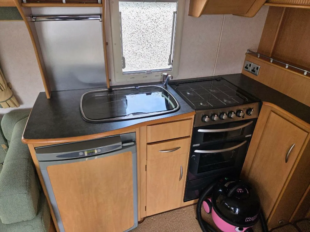 VIP COACHMAN FOR SALE - Image 3
