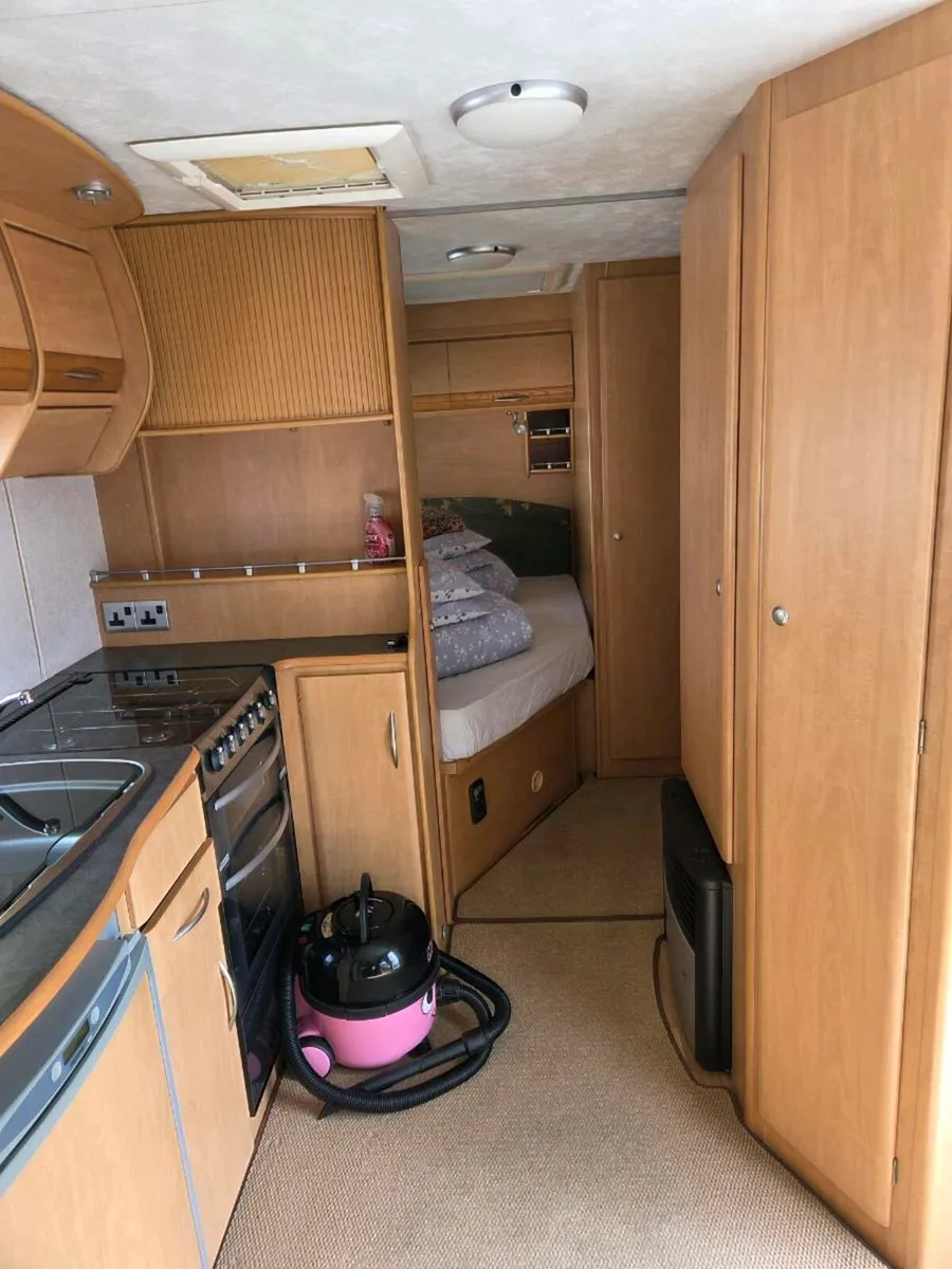 VIP COACHMAN FOR SALE - Image 4