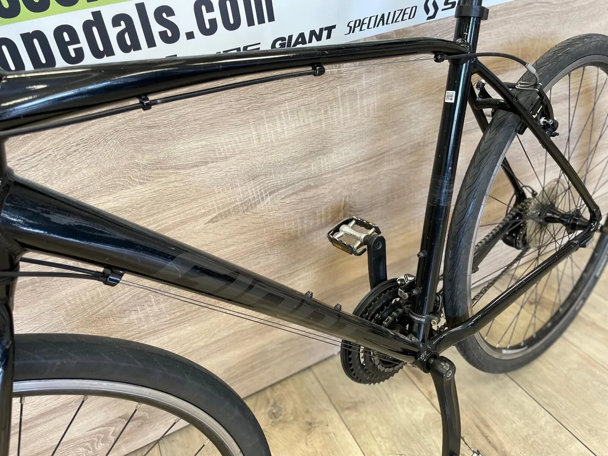 Giant escape 3 hybrid bike - Image 2