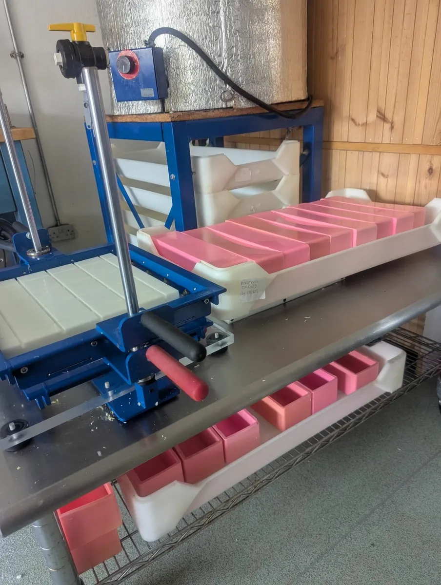 Soap making equipment - Image 1