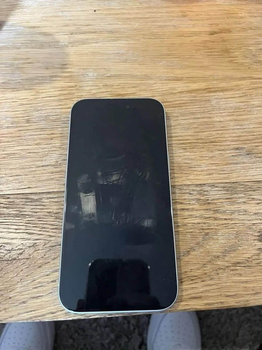 Iphone 15 - Image 1