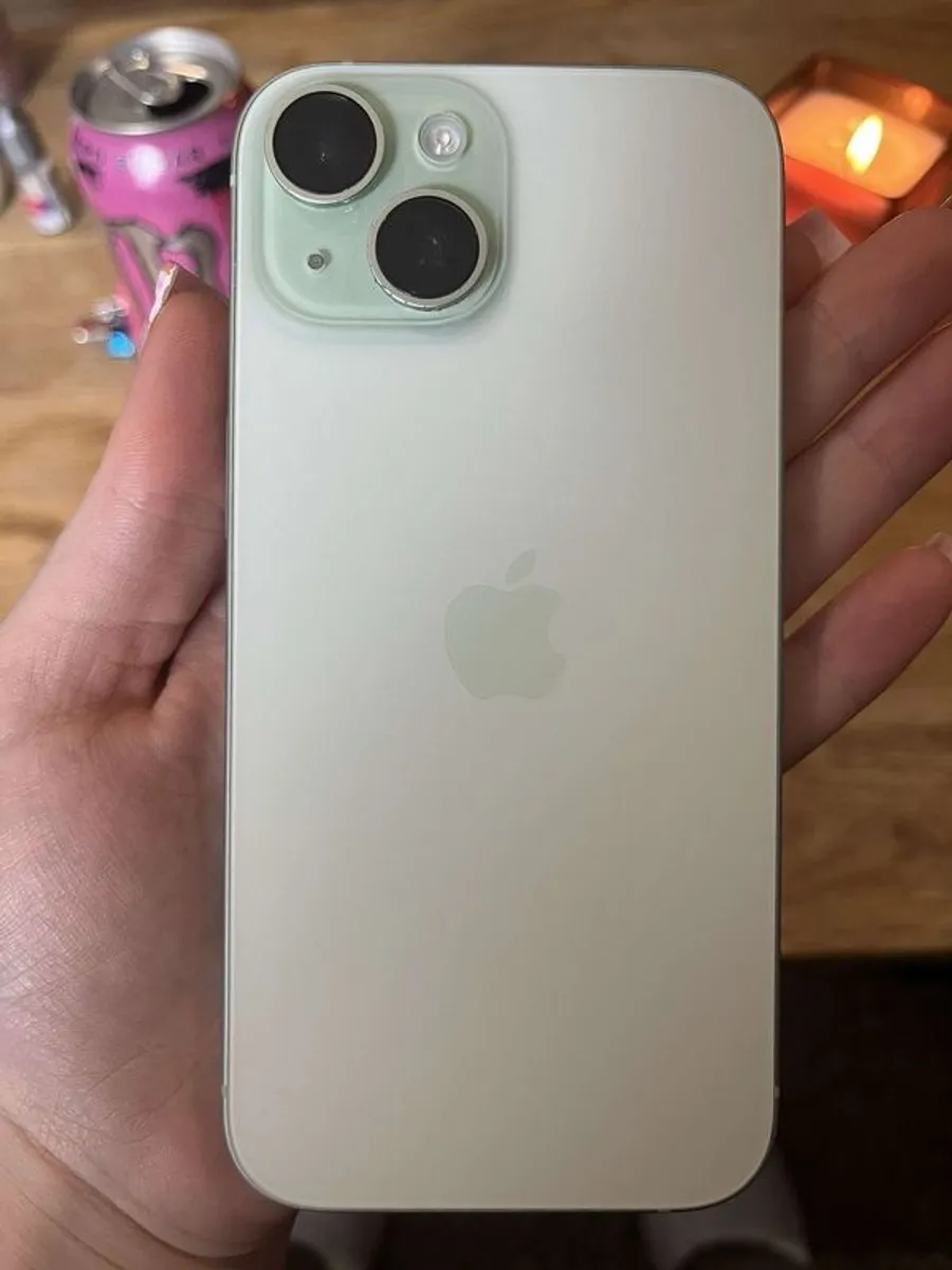 Iphone 15 - Image 2