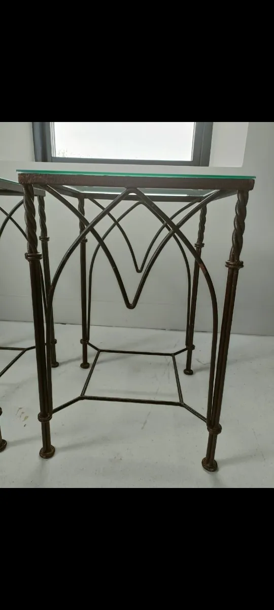 2 x brown wrought iron side tables with bevelled g - Image 3