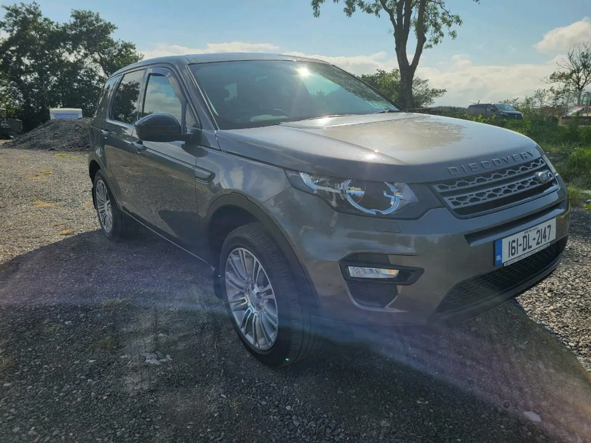 Land Rover Discovery Sport 7 Seater - Image 2