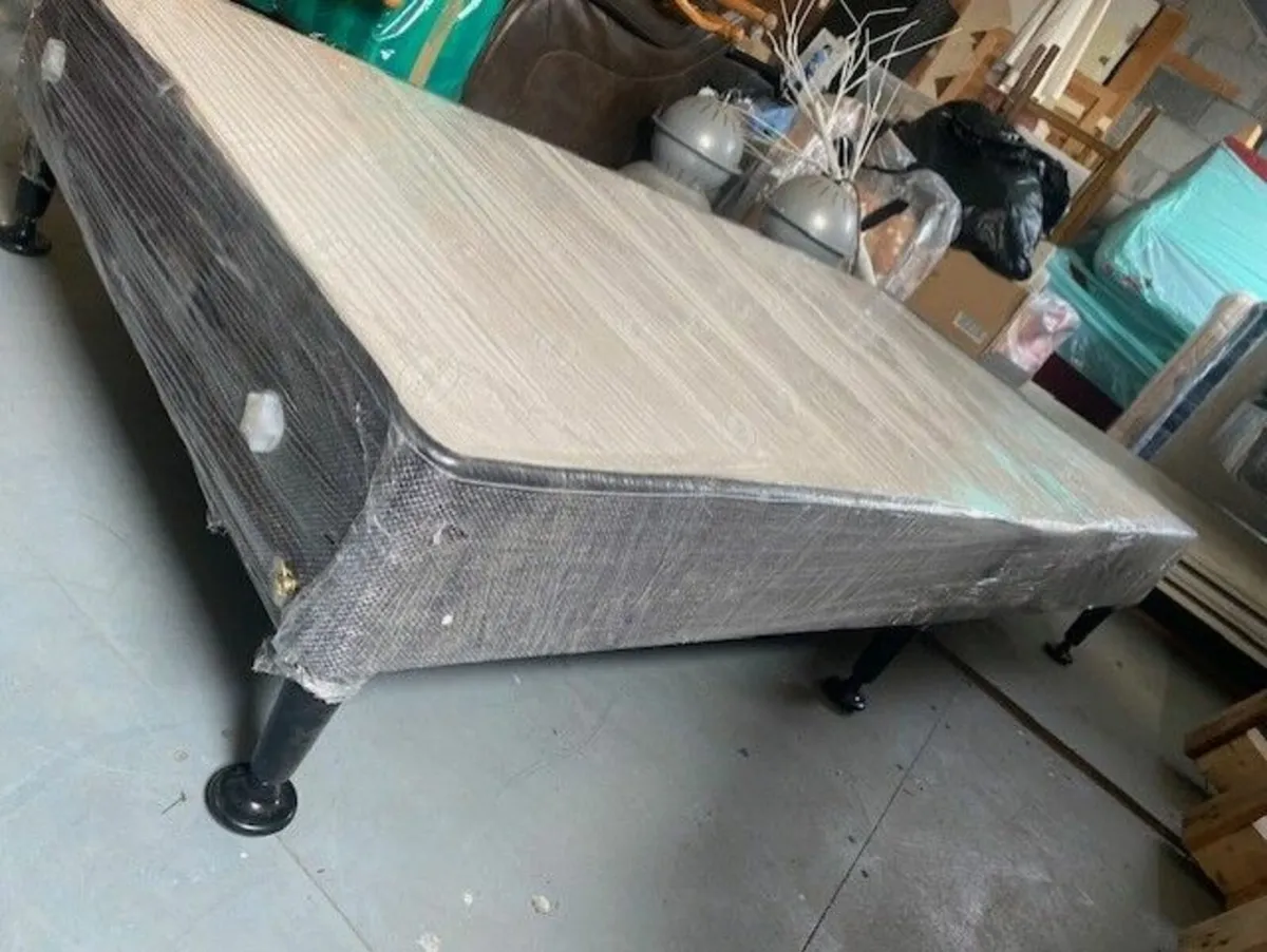 beds - Image 4